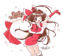  &gt;_&lt; :d ;d ahoge arm_up artist_name bear blush brown_eyes brown_hair capelet christmas commentary_request dress elbow_gloves eyebrows female fur_trim gloves hair_intakes holding holding_sack huge_ahoge kantai_collection kuma_(kancolle) long_hair looking_at_viewer one_eye_closed open_mouth outline over_shoulder pink_outline red_capelet red_dress red_gloves rikuo_(whace) sack santa_costume short_dress simple_background smile solo teeth tongue white_background 