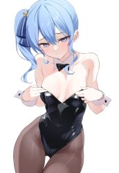  alternate_costume ass_visible_through_thighs bare_shoulders black_leotard blue_eyes blue_hair bow bowtie breasts detached_collar fawny female hair_between_eyes hair_ribbon highres hololive hoshimachi_suisei leotard pantyhose ribbon side_ponytail simple_background small_breasts solo thigh_gap virtual_youtuber white_background wrist_cuffs 