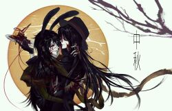  2boys animal_ears bandaged_arm bandages black_gloves black_hair black_shirt blood blood_on_bandages blood_on_face blood_on_hands chinese_commentary chinese_text commentary_request facial_tattoo from_side gloves highres huai_yunqing hug kemonomimi_mode long_hair male_focus multiple_boys pingguo_xiaogou rabbit_boy rabbit_ears red-tinted_eyewear round_eyewear shirt smile tattoo tinted_eyewear touqi_guaitan translation_request upper_body ziche_fuzhao 