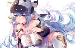  :o aki663 animal_ears animal_print blue_hair blunt_bangs blush breasts catura_(granblue_fantasy) choker collarbone commentary cow_ears cow_girl cow_hat cow_print detached_sleeves draph female granblue_fantasy highres large_breasts long_hair looking_at_viewer pointy_ears simple_background solo thighhighs thighs very_long_hair white_background white_choker white_thighhighs 