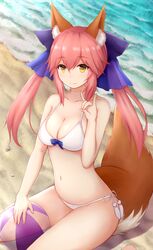  \m/ animal_ears bad_id bad_pixiv_id ball barefoot beach beachball bikini blue_bow bow breasts cleavage closed_mouth collarbone commentary_request day fate/extra fate_(series) female fox_ears fox_tail hair_between_eyes hairbow highres large_breasts long_hair navel ocean official_alternate_costume outdoors pink_hair rachione seashell shell side-tie_bikini_bottom sidelocks sitting smile solo stomach swimsuit tail tamamo_(fate) tamamo_no_mae_(fate/extra) tamamo_no_mae_(sexy_bikini)_(fate) twintails wariza white_bikini yellow_eyes 