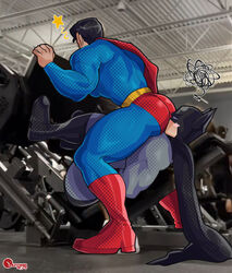  2boys absurdres aliveyozora artist_logo artist_name ass bara batman biceps black_hair blush cape dc_comics gym highres huge_ass leg_press_machine male_focus manly mask mature_male meme multiple_boys muscular muscular_male signature suit superman thick_arms thick_thighs thighs tight_clothes 