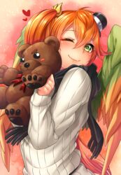  bird_wings blush commentary_request female green_eyes hat heart highres leilan_(p&amp;d) long_hair looking_at_viewer mini_hat one_eye_closed orange_hair puzzle_&amp;_dragons ribbed_sweater scarf side_ponytail smile solo stuffed_animal stuffed_toy sweater teddy_bear wings yuzutosen 