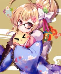  &gt;_&lt; ahoge azur_lane blonde_hair commentary_request eldridge_(azur_lane) eldridge_(new_year&#039;s_outing)_(azur_lane) facial_mark female fur_trim glasses hair_ornament hairclip japanese_clothes kimono manjuu_(azur_lane) md5_mismatch official_alternate_costume official_alternate_hairstyle resolution_mismatch solo source_larger tatara_maguro yellow_eyes 