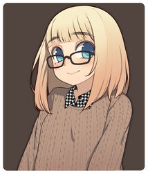  blonde_hair blue_eyes blush cable_knit commentary_request female glasses highres looking_at_viewer original oza_watto ribbed_sweater short_hair simple_background smile solo sweater upper_body 