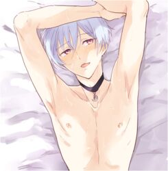  1boy arms_up azuki_(aduki) bad_id bad_pixiv_id bed_sheet beppu_akihiko binan_koukou_chikyuu_bouei-bu_love! blue_hair choker male_focus nipples pink_eyes smile solo sweat upper_body 