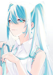  adjusting_clothes adjusting_necktie bare_arms blue_eyes blue_hair blue_nails blue_necktie closed_mouth collared_shirt commentary dress_shirt female frilled_shirt frills hair_between_eyes hatsune_miku highres holding_necktie long_hair nail_polish necktie ni_(7no8210mare) shirt sleeveless sleeveless_shirt solo twintails tying_necktie upper_body very_long_hair vocaloid white_background white_shirt wing_collar 