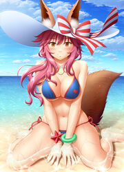  animal_ear_fluff animal_ears beach bikini blue_bikini blush bracelet breasts cleavage cloud cloudy_sky commentary_request day ears_through_headwear fate/grand_order fate_(series) female fox_ears fox_girl fox_tail halterneck hat hat_ribbon highres in_water jewelry large_breasts looking_at_viewer navel ocean outdoors pink_hair ribbon side-tie_bikini_bottom sin-go sitting sky smile solo string_bikini sun_hat swimsuit tail tamamo_(fate) tamamo_no_mae_(swimsuit_lancer)_(fate) tamamo_no_mae_(swimsuit_lancer)_(third_ascension)_(fate) wariza wet white_hat yellow_eyes 