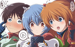  1boy 2girls ayanami_rei blue_eyes blue_hair blush bodysuit brown_hair cellphone commentary earphones fujitaka_nasu ikari_shinji multiple_girls neon_genesis_evangelion open_mouth orange_hair phone plugsuit red_bodysuit red_eyes shared_earphones smartphone souryuu_asuka_langley spoken_squiggle squiggle translated wavy_mouth white_background white_bodysuit 