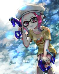  absurdres backwards_hat bad_id bad_pixiv_id black-framed_eyewear black_shorts cloud cloudy_sky collarbone commentary_request dapple_dualies_(splatoon) dual_wielding female glasses gothloli_dokuro grin hand_up hat highres holding long_hair octoling octoling_girl octoling_player_character peaked_cap pink_eyes pink_hair shirt short_sleeves shorts sky smile solo splatoon_(series) splatoon_2 suction_cups t-shirt teeth tentacle_hair white_hat yellow_shirt 