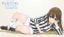  blue_eyes brown_hair cleats closed_mouth female full_body hand_on_own_head head_on_hand highres idolmaster idolmaster_cinderella_girls inoue_sora jersey juventus_fc kneehighs long_hair lying on_side serie_a shibuya_rin shirt soccer_uniform socks solo sportswear striped_clothes striped_shirt vertical-striped_clothes vertical-striped_shirt 