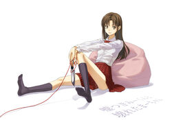  brown_eyes brown_hair commentary_request copyright_name female holding kneehighs knife long_hair misono_mayu photoshop_(medium) pillow plaid school_uniform skirt socks solo string string_of_fate toreso usotsuki_mii-kun_to_kowareta_maa-chan 