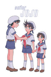  3boys bad_id bad_pixiv_id black_hair blue_eyes commentary_request family hat jojo_no_kimyou_na_bouken jonathan_joestar joseph_joestar joseph_joestar_(young) kujo_jotaro lolicon male_focus mapi_(mup1228) multiple_boys sailor_collar sailor_hat shorts 