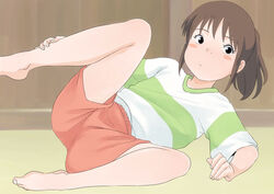  arm_support barefoot black_eyes blush_stickers brown_hair commentary_request female female_child green_shirt hand_on_own_leg indoors knee_up leg_up lolicon long_hair looking_at_viewer lying mizu_kane ogino_chihiro on_side ponytail reclining red_shorts sen_to_chihiro_no_kamikakushi shirt shorts solo tatami white_shirt 