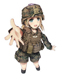  absurdres adapted_uniform blonde_hair blush camouflage cargo_shorts chinese_commentary commentary_request female from_above girlcam_(tanto) green_eyes helmet highres load_bearing_vest looking_at_viewer looking_up military military_uniform oerba_yun_fang open_mouth outstretched_hand photoshop_(medium) short_hair short_twintails shorts simple_background smile soldier solo tanto_(tc1995) twintails uniform united_states united_states_marine_corps white_background 