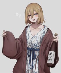  aki_(tabao) alcohol blonde_hair blue_eyes blue_sash blush bottle breasts collarbone commentary_request cowboy_shot drunk facing_viewer female floral_print grey_background hair_over_one_eye half-closed_eyes hands_up haori highres holding holding_bottle japanese_clothes kimono long_bangs long_sleeves looking_away lower_teeth_only mole mole_under_eye open_clothes open_mouth original partial_commentary sake sash short_hair simple_background sleeves_past_wrists small_breasts solo squeans tabao teeth tongue white_kimono wide_sleeves wine_bottle 