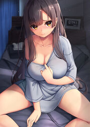  bare_shoulders black_hair blush breasts cleavage clock closed_mouth clothes_pull collarbone commentary_request digital_clock feet_out_of_frame female grey_shirt highres large_breasts long_hair long_sleeves looking_at_viewer no_pants nose_blush off_shoulder on_bed original pulling_own_clothes seven-segment_display shirt shirt_pull solo tatapopo tissue_box very_long_hair yellow_eyes 