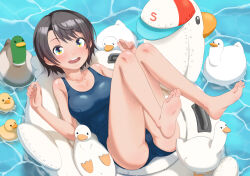  ahjer barefoot bird black_hair blue_eyes blue_one-piece_swimsuit breasts commentary_request duck duck_innertube female highres hololive lying medium_breasts one-piece_swimsuit oozora_subaru rubber_duck school_swimsuit short_hair smile subaru_duck swimsuit virtual_youtuber water 