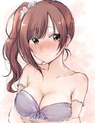  arms_under_breasts baran._(ba_ra_ran) bikini blunt_bangs blush breasts brown_hair cleavage closed_mouth collarbone commentary double_strap_slip embarrassed female front-tie_bikini_top front-tie_top frown grey_bikini hair_ornament hair_scrunchie highres idolmaster idolmaster_cinderella_girls igarashi_kyoko lone_nape_hair long_hair medium_breasts nose_blush orange_background scrunchie side_ponytail sidelocks solo strap_slip swept_bangs swimsuit two-tone_background upper_body watercolor_background white_background white_scrunchie 