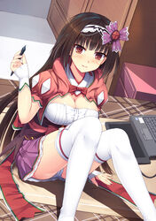  black_hair blush chinese_commentary cloak commentary_request drawing_tablet fate/grand_order fate_(series) female hairband highres holding long_hair looking_at_viewer osakabehime_(fate) photoshop_(medium) red_eyes sitting smile solo srwsrx_(gp03dsrx) stylus thighhighs white_thighhighs 