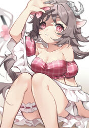  absurdres animal_ears arknights bandeau bare_arms bare_shoulders bikini breasts bridal_garter brown_hair chinese_commentary cleavage commentary detached_sleeves eyjafjalla_(arknights) eyjafjalla_(summer_flower)_(arknights) feet_out_of_frame female hand_up highres horns knees_together_feet_apart knees_up large_breasts long_hair official_alternate_costume pink_eyes puffy_short_sleeves puffy_sleeves shao_(shaorouhong) sheep_ears sheep_horns short_sleeves solo strapless strapless_bikini swimsuit thighs 