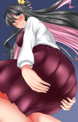  black_hair blouse blue_background blush breasts commentary_request dress female from_below hair_ribbon kantai_collection kashiwamochi_(kashiwakashiwa) large_breasts long_hair long_skirt looking_at_viewer multicolored_hair naganami_(kancolle) no_legwear oerba_yun_fang pink_hair ribbon school_uniform shirt skirt sleeveless sleeveless_dress solo white_shirt yellow_eyes 