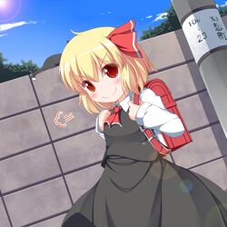  aged_down ascot backpack bag blonde_hair blue_sky blush cloud commentary_request day feline female hair_ribbon lens_flare nikku_(ra) randoseru red_eyes ribbon rumia shirt skirt skirt_set sky smile solo touhou vest wall 