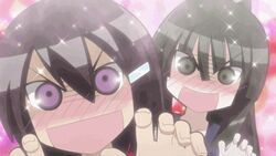  16:9 5girls animated animated blush crazy crazy_eyes crazy_smile creepy deformed edomae_lunar huge_filesize imminent_rape maki_(seto_no_hanayome) multiple_girls saliva screencap seto_no_hanayome seto_sun shiranui_akeno swimsuit talking zenigata_mawari 