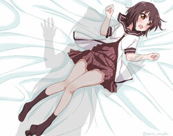  2girls bed_sheet black_socks brown_eyes brown_hair commentary_request funami_yui lying multiple_girls nanamori_school_uniform no_shoes ominous_shadow on_back open_mouth ren_kon school_uniform serafuku short_hair silhouette sock_dangle socks surprised toshinou_kyouko you_gonna_get_raped yuri yuru_yuri 