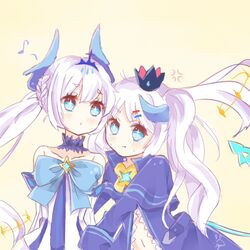  2girls :t blue_horns bow chiliarch_(elsword) commentary_request crown dual_persona eighth_note elsword horns imminent_hug long_hair luciela_r._sourcream multiple_girls musical_note noblesse_(elsword) oversized_clothes ponytail simple_background sleeves_past_wrists white_background white_hair yuri yuuka_(roomi1485) 