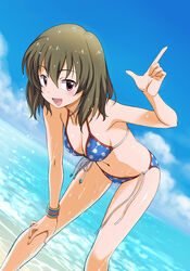  beach bikini blue_bikini blush breasts check_commentary cleavage cloud cloudy_sky collarbone commentary_request day female front-tie_bikini_top front-tie_top green_hair halterneck hand_on_own_knee idolmaster idolmaster_million_live! idolmaster_million_live!_theater_days index_finger_raised leaning_forward looking_at_viewer mercy_rabbit nagayoshi_subaru navel ocean open_mouth polka_dot polka_dot_bikini red_eyes short_hair side-tie_bikini_bottom sideboob sky small_breasts smile solo standing string_bikini swimsuit water_drop wet wet_clothes wristband 