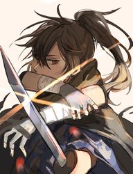  1boy black_hair commentary_request dororo_(tezuka) highres hyakkimaru_(dororo) katana long_hair looking_at_viewer male_focus missing_limb ponytail prosthesis prosthetic_arm red_eyes solo sword tsugutoku weapon 