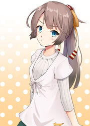  blouse blue_eyes blush brown_hair female gradient_background hair_ribbon highres kantai_collection kazagumo_(kancolle) kodama_(mmt_uf) layered_clothes long_hair looking_at_viewer polka_dot polka_dot_background ponytail ribbed_sweater ribbon shirt solo sweater upper_body white_shirt white_sweater yellow_background 