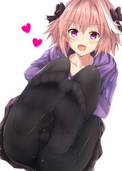  1boy androgynous astolfo_(fate) bulge fate/apocrypha fate/grand_order fate_(series) feet highres looking_at_viewer male_focus md5_mismatch no_shoes oerba_yun_fang open_mouth otoko_no_ko pantyhose pink_hair smile solo tarosu thighs 