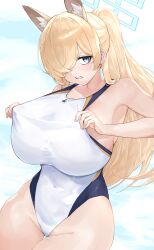  absurdres angry animal_ear_fluff animal_ears blonde_hair blue_archive blue_halo blush bosu758 breasts clenched_teeth competition_swimsuit covered_navel cowboy_shot dog_ears dutch_angle extra_ears female glaring hair_over_one_eye halo hands_up highleg highleg_one-piece_swimsuit highres hip_dips huge_breasts kanna_(blue_archive) kanna_(swimsuit)_(blue_archive) long_hair multicolored_clothes multicolored_swimsuit official_alternate_costume one-piece_swimsuit ponytail sharp_teeth sky solo standing swimsuit swimsuit_tug teeth thigh_gap wet white_one-piece_swimsuit 