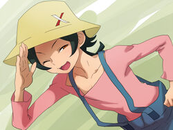  1boy :3 @@@ bad_id bad_pixiv_id blush brown_eyes commentary green_hair gundam gundam_build_fighters hat looking_at_viewer male_focus one_eye_closed otoko_no_ko overalls pink_shirt salute shirt smile solo yasaka_mao 