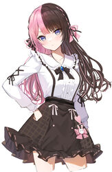  black_bow black_bowtie blue_brooch blue_eyes bow bowtie breasts brown_hair brown_skirt center_frills collarbone cowboy_shot female frilled_shirt frills hairbow hand_on_own_hip heart highres iris_black_games kiukoma long_hair multicolored_hair pink_bow pink_hair rabbit_ornament shirt skirt solo split-color_hair streaked_hair suspender_skirt suspenders tachibana_hinano_(1st_costume) tachibana_hinano_(vtuber) two-tone_hair virtual_youtuber vspo! white_shirt 