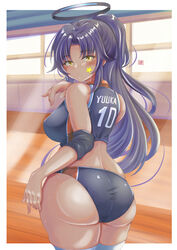  absurdres alternate_eye_color ass basketball_jersey basketball_uniform black_buruma black_shirt black_thighhighs blue_archive blush breasts buruma cropped_shirt facial_tattoo female halo highres large_breasts long_hair looking_at_viewer mechanical_halo ponytail purple_eyes purple_hair shirt solo sportswear star_(symbol) star_tattoo tan tattoo thighhighs tong_shui yellow_eyes yuuka_(blue_archive) 