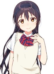  blue_hair blush bow bowtie commentary female hair_between_eyes hand_up long_hair looking_at_viewer love_live! love_live!_school_idol_project otonokizaka_school_uniform red_bow red_bowtie school_uniform short_sleeves simple_background skull573 smile solo sonoda_umi striped_bow striped_bowtie striped_clothes summer_uniform white_background yellow_eyes 