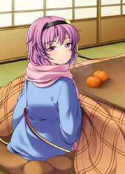  blush commentary_request female food from_behind fruit hairband hanten_(clothes) heart highres komeiji_satori kotatsu kumakichi_(kuma-ana) long_sleeves looking_at_viewer looking_back mandarin_orange photoshop_(medium) purple_eyes purple_hair scarf shirt short_hair sitting skirt smile solo string table touhou 