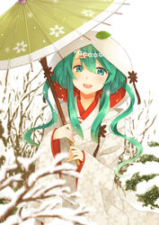  :d commentary_request female green_eyes green_hair hatsune_miku hood japanese_clothes kimono leaf long_hair oil-paper_umbrella open_mouth smile snow solo uchikake umbrella vocaloid wataboushi white_kimono yuki_miku yuki_miku_(2013) yuzucky 