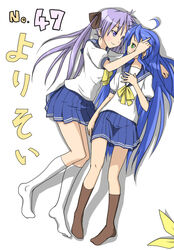  2girls aged_up ahoge bad_id bad_pixiv_id blue_hair blue_skirt blush bow bowtie green_eyes hiiragi_kagami hiiragi_tsukasa izumi_konata kneehighs long_hair lucky_star mole mole_under_eye multiple_girls purple_eyes purple_hair ryouou_school_uniform school_uniform serafuku shijuuhatte skirt socks suzumiya_annko very_long_hair yellow_bow yellow_bowtie yuri 