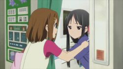  akiyama_mio animated animated animated bag black_hair blush brown_hair camera cap casual cute fan floding_fan folding_fan foldng_fan handbag hirasawa_yui k-on! kotobuki_tsumugi laughing mirror nakano_azusa photo_booth screencap stare staring tainaka_ritsu 