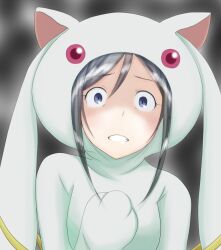  animal_costume aragaki_ayase black_hair blue_eyes clenched_teeth commentary_request cosplay female kyubey_(cosplay) kyuubee long_hair mahou_shoujo_madoka_magica mahou_shoujo_madoka_magica_(anime) ore_no_imouto_ga_konna_ni_kawaii_wake_ga_nai roaru_(gyuren) solo teeth 