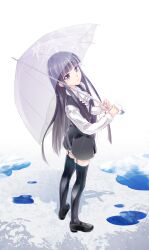  ayano_naoto black_hair black_thighhighs commentary_request female garter_straps highres holding inu_x_boku_ss long_hair looking_at_viewer looking_back mary_janes painttool_sai_(medium) puddle purple_eyes rain school_uniform shirakiin_ririchiyo shoes skirt solo thighhighs transparent transparent_umbrella umbrella zettai_ryouiki 