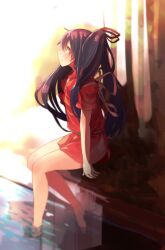  barefoot black_hair commentary_request female hair_ribbon japanese_clothes long_hair original partial_commentary photoshop_(medium) ribbon sitting smile soaking_feet solo twintails water yoo_(tabi_no_shiori) 