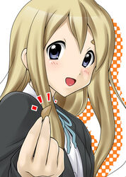  bad_id bad_pixiv_id benimaru blonde_hair blue_eyes eyebrow_removed female food k-on! kotobuki_tsumugi long_hair photoshop_(medium) sakuragaoka_high_school_uniform school_uniform solo takuan 