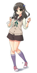  black_hair blush bracelet camera cardigan_vest commentary_request female full_body green_eyes hair_bobbles hair_ornament jewelry kneehighs long_hair mitani_kanae mizuki_gyokuran school_uniform shoes simple_background skirt smile sneakers socks solo sweater_vest tamayura twintails two_side_up vest white_background 