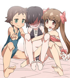  3girls :d barefoot bikini black_hair blush breasts brown_hair commentary_request competition_swimsuit feet girl_sandwich green_eyes hair_over_eyes kounosu_satori long_hair mao_(sengoku_collection) multiple_girls murata_(sengoku_collection) navel nose_blush one-piece_swimsuit open_mouth red_eyes sandwiched sengoku_collection shaded_face short_hair sitting small_breasts smile swimsuit twintails v wavy_mouth yumi_(sengoku_collection) yuri 