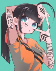  absurdres ahoge bad_id bad_pixiv_id bare_arms black_hair black_nails breasts collarbone commentary_request female green_background green_eyes highres jipponwazaari long_hair looking_at_viewer medium_breasts mole mole_under_eye nail_polish orange_shirt original ponytail shirt short_sleeves simple_background solo tattoo tongue tongue_out translated upper_body 